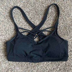 Athleta Medium Impact Strappy Criss Cross Bra, Size Small, Black